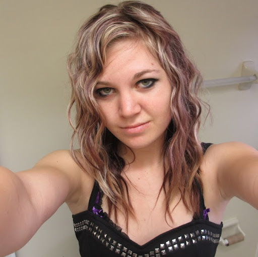 Sara Connors Photo 27