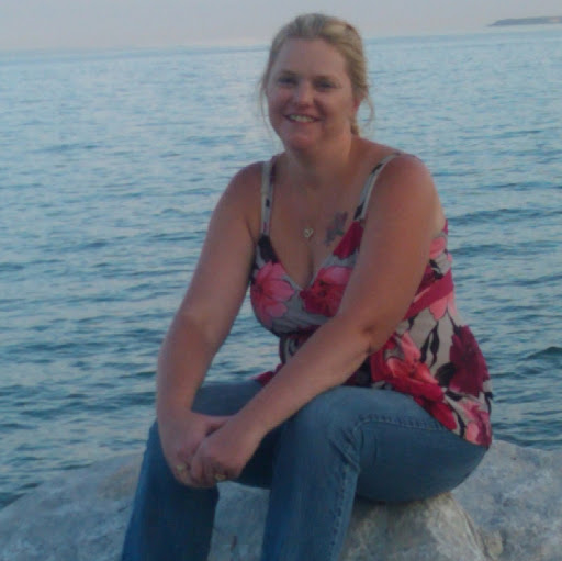 Traci Green Photo 31