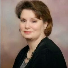 Julie Gagnon Photo 15