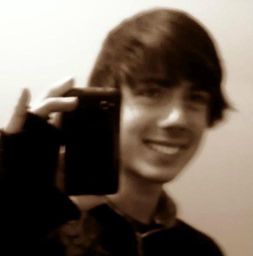 Aaron Harvey Photo 6