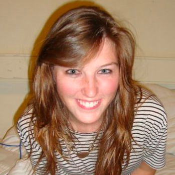 Julia Schultz Photo 13