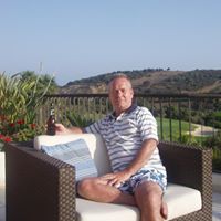 Stephen Findlay Photo 14