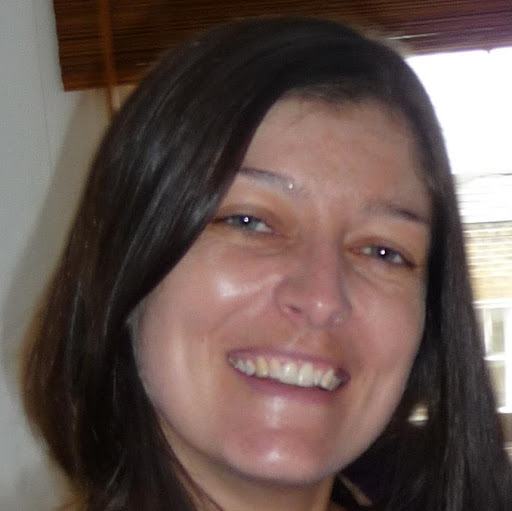 Caroline Bishop Photo 8
