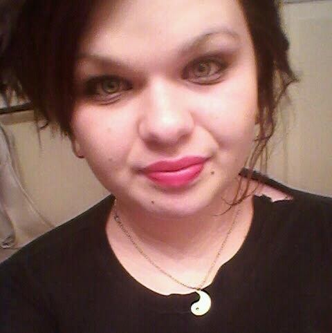 Amanda Roberts Photo 45