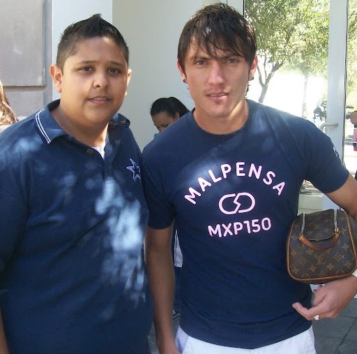 Hector Garcia Photo 34