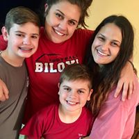 Lindsay Thompson Photo 45