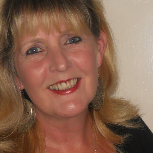 Ruth Phillips Photo 4