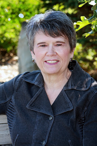 Brenda Sinclair Photo 34