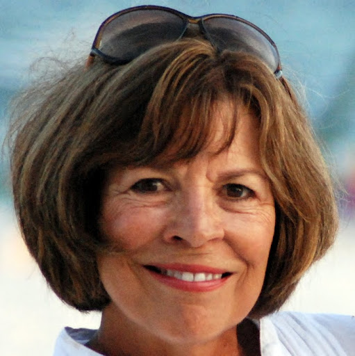 Sandra Hutson Photo 22