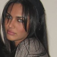 Jennica Reynolds Photo 6