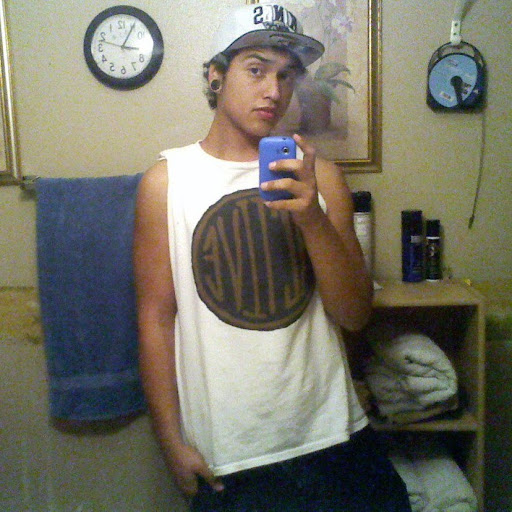 Erick Garcia Photo 33