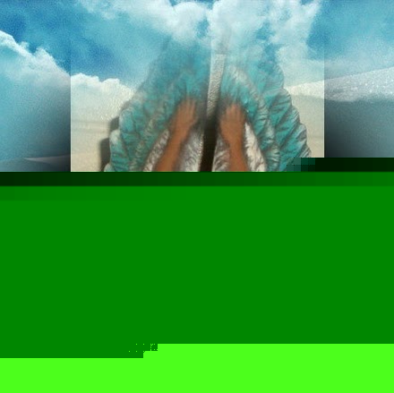 Sarah Messenger Photo 4