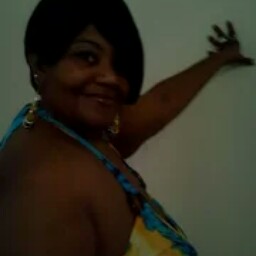 Erica Harris Photo 9