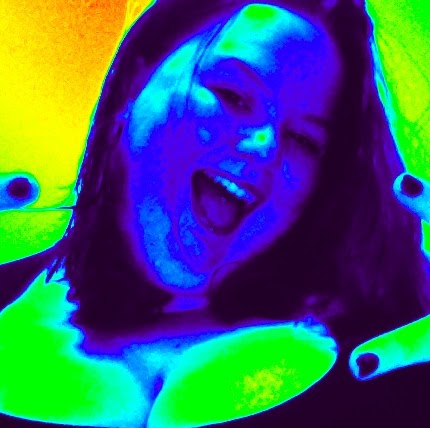 Amanda Robinson Photo 9