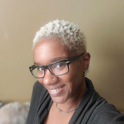 Stephanie Bryant Photo 23