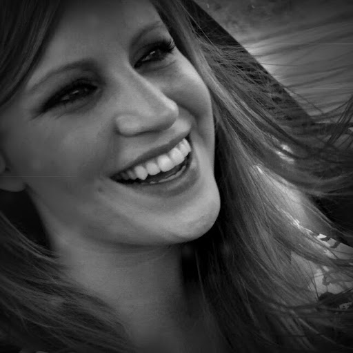Shannon Gallagher Photo 13