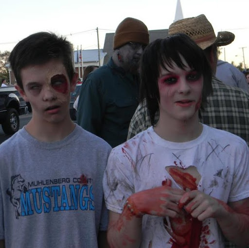 Johnny Mayes Photo 5