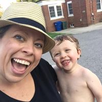 Laura Goins Photo 33