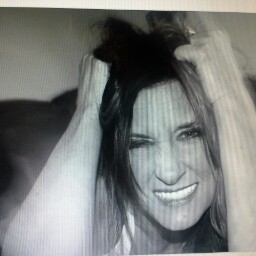 Stephanie Flanagan Photo 11