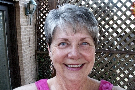 Linda Moore Photo 21