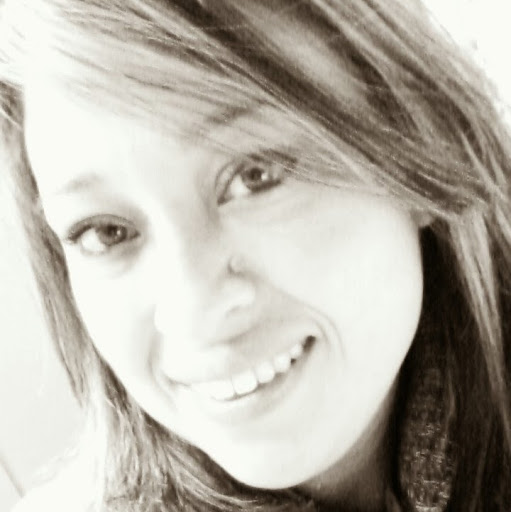 April Hernandez Photo 7