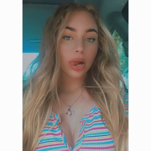 Victoria Stafford Photo 13