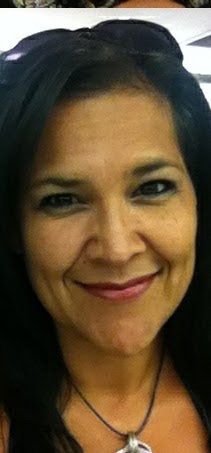 Michelle Holt Photo 40