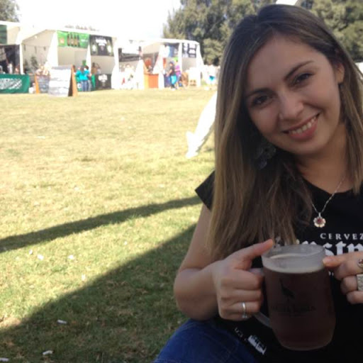 Lorena Estrada Photo 9