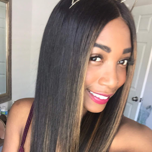 Candace Thomas Photo 9