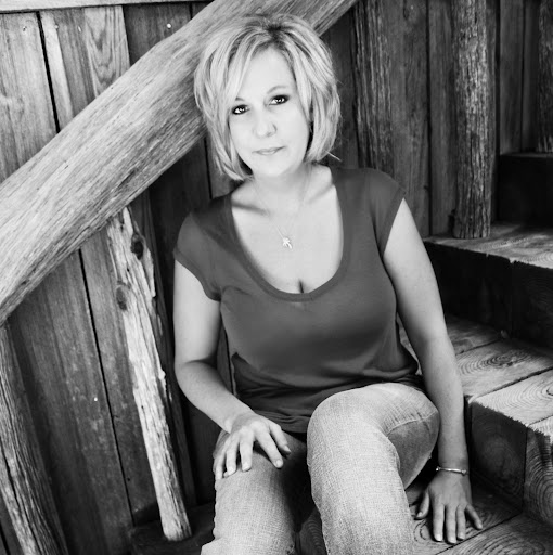 Kristin Arnold Photo 25