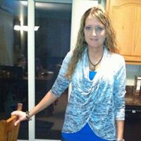 Amanda Armstrong Photo 9