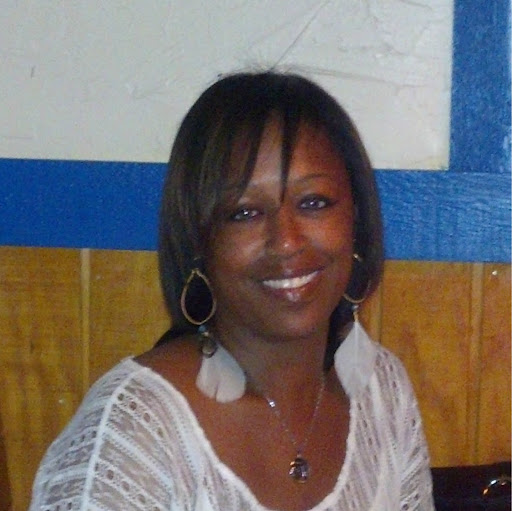 Shawanda Robinson Photo 6