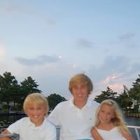 Kelly Cavanaugh Photo 23