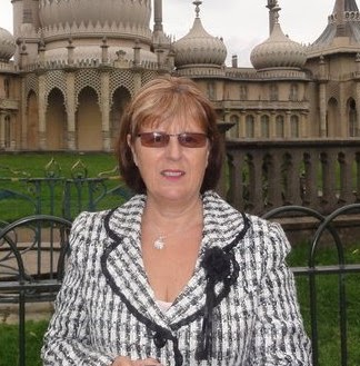 Sue Miles Photo 34
