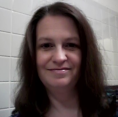 Stephanie Lynch Photo 16