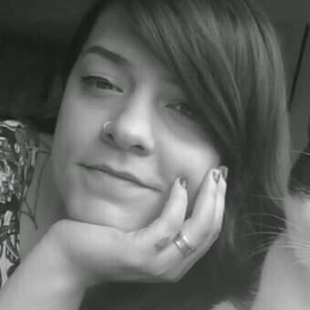 Julie Ramos Photo 28