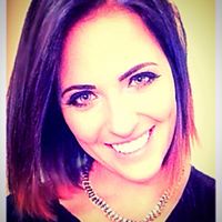 Julia Kinney Photo 23