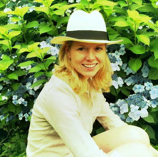 Jennifer Peacock Photo 16