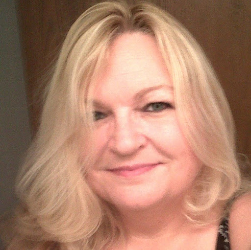 Penny Moore Photo 34