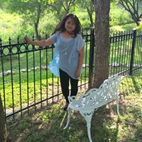 Julie Newsom Photo 9