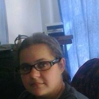 Kristen Kitchens Photo 6