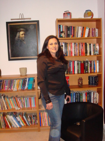 Nicole Hoffman Photo 26