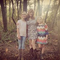 Julie Barringer Photo 13