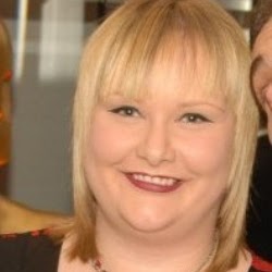 Helen Meek Photo 18