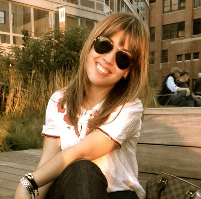 Laura Lopez Photo 49