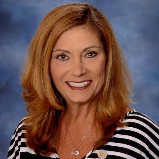 Janet Thomson Photo 35