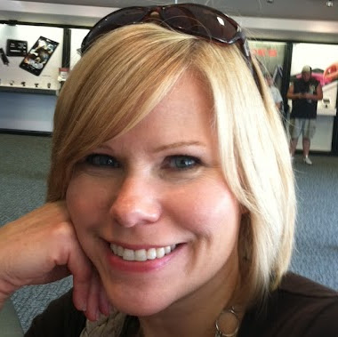 Michelle Reardon Photo 34