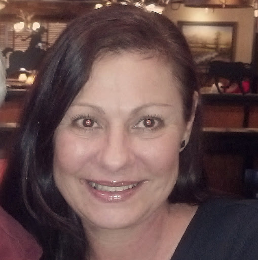 Evelyn Brown Photo 7