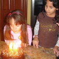 Daisy Fernandez Photo 20