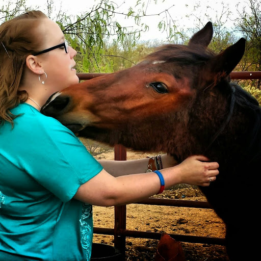 Alyssa Phillips Photo 16